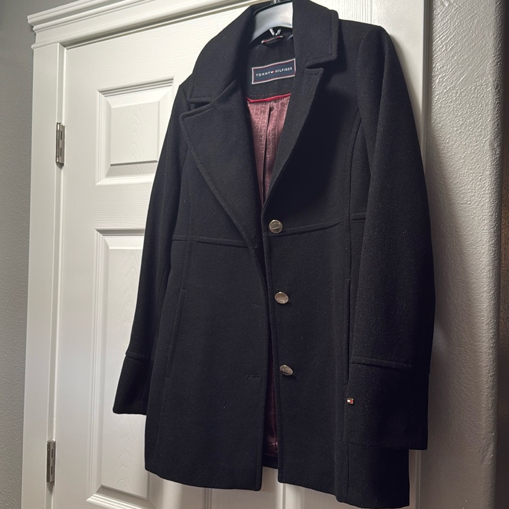 Tommy Hilfiger women black coat size Medium gently worn wool blend pea coat